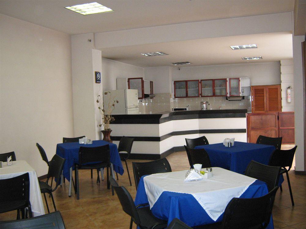 Hotel Plaza Mayor מדיין מראה חיצוני תמונה