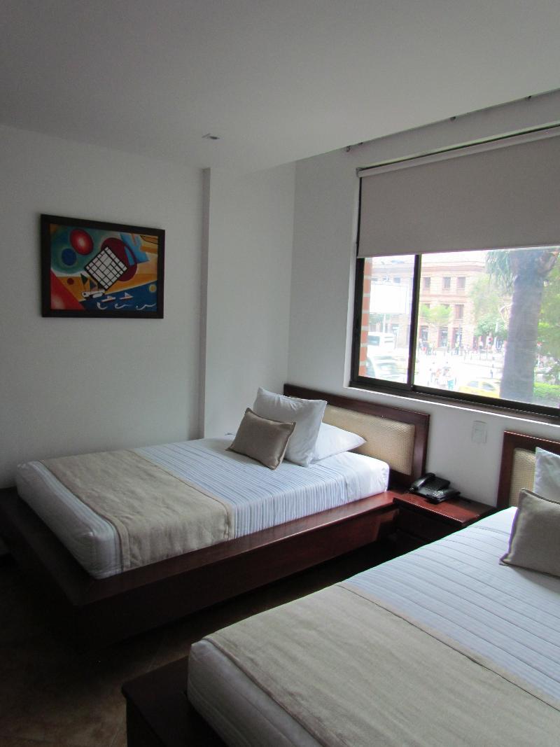 Hotel Plaza Mayor מדיין מראה חיצוני תמונה