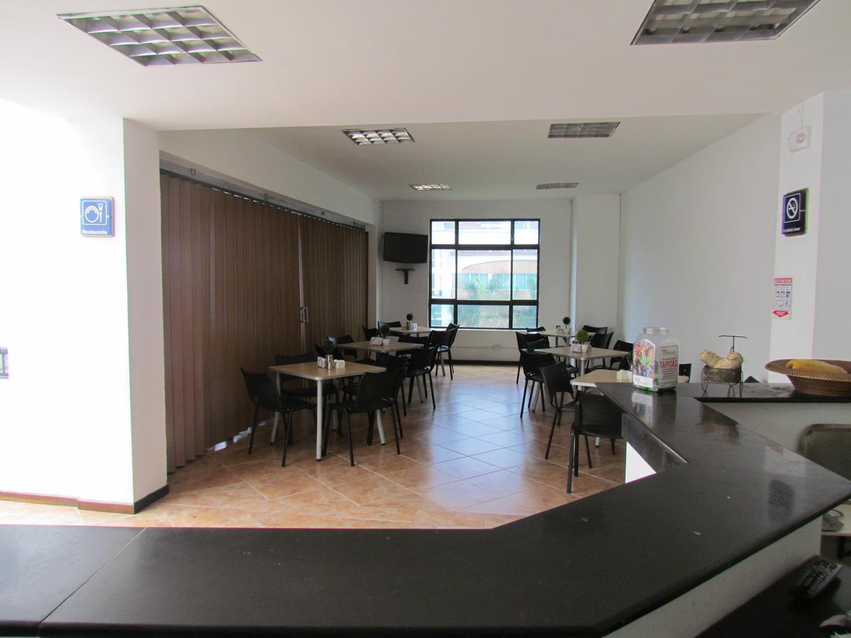 Hotel Plaza Mayor מדיין מראה חיצוני תמונה