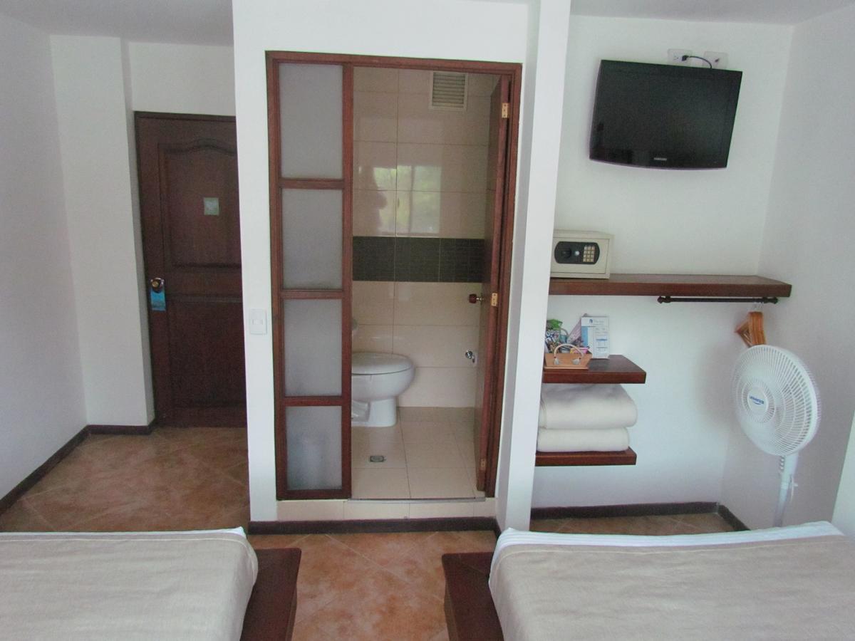 Hotel Plaza Mayor מדיין מראה חיצוני תמונה