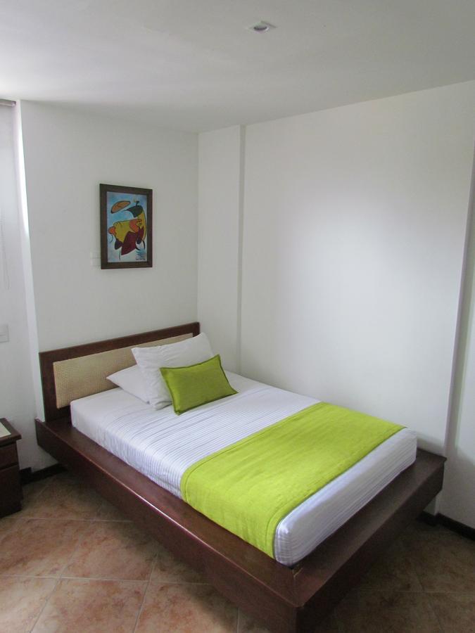 Hotel Plaza Mayor מדיין מראה חיצוני תמונה