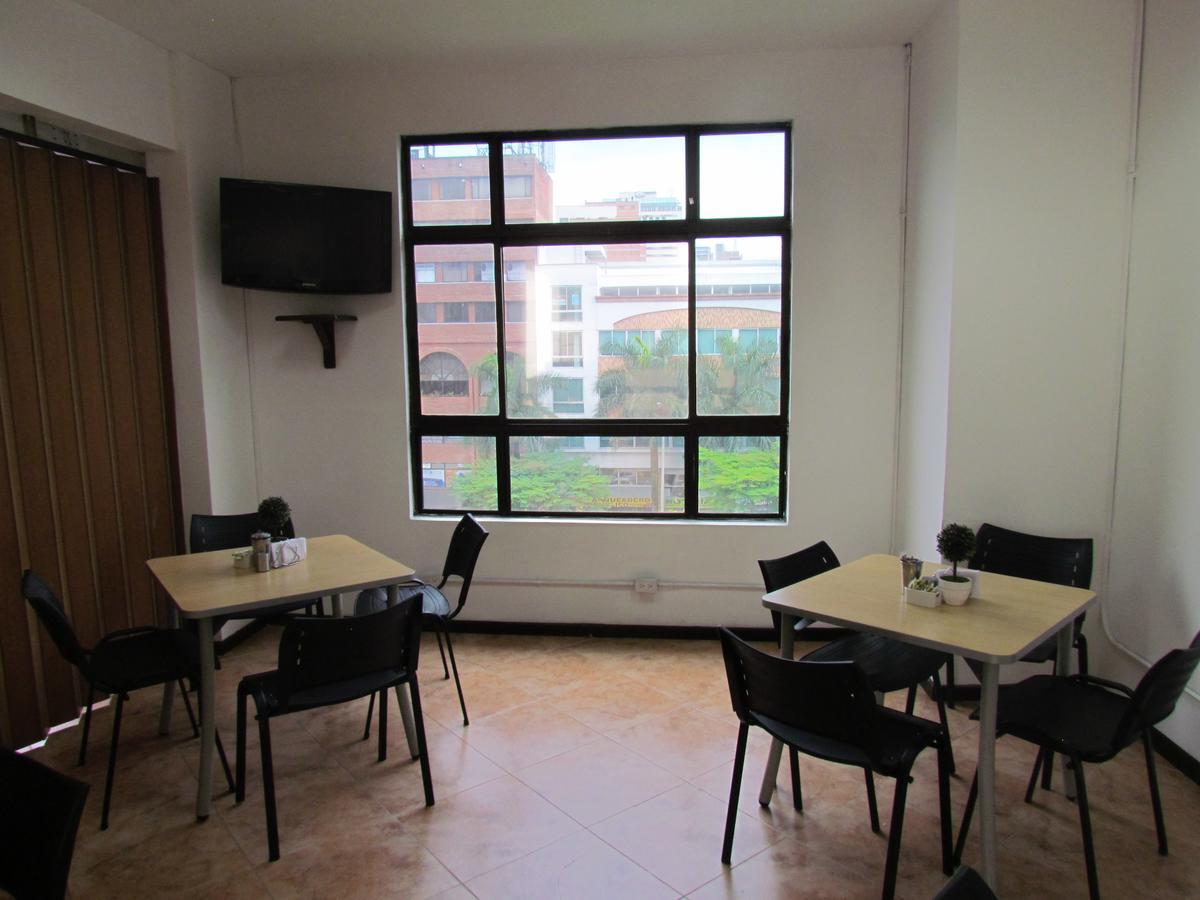 Hotel Plaza Mayor מדיין מראה חיצוני תמונה