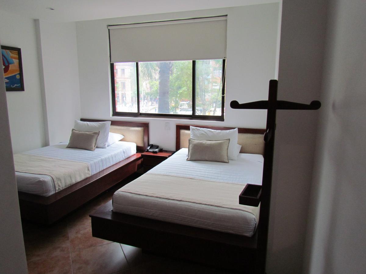 Hotel Plaza Mayor מדיין מראה חיצוני תמונה