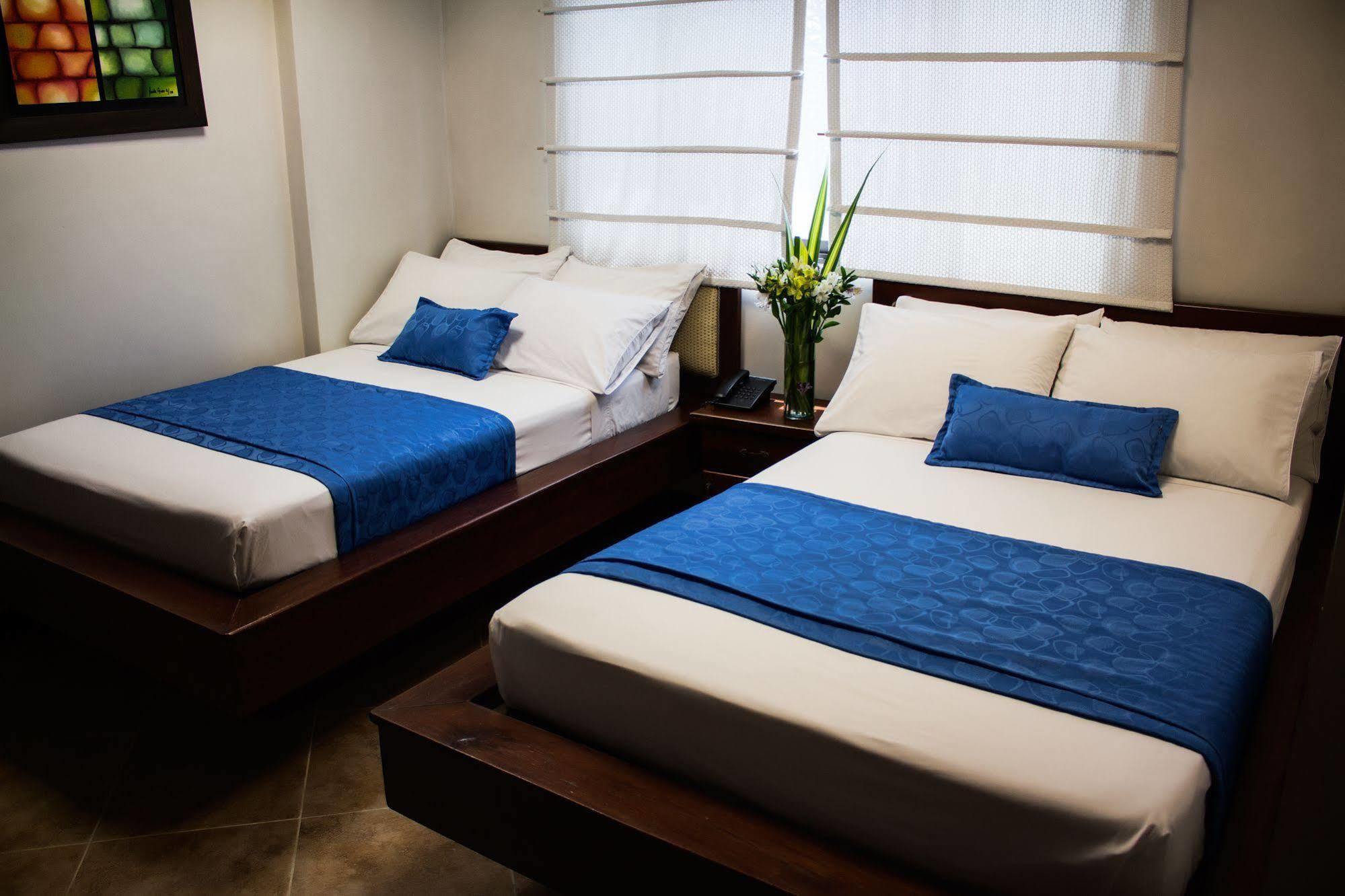 Hotel Plaza Mayor מדיין מראה חיצוני תמונה